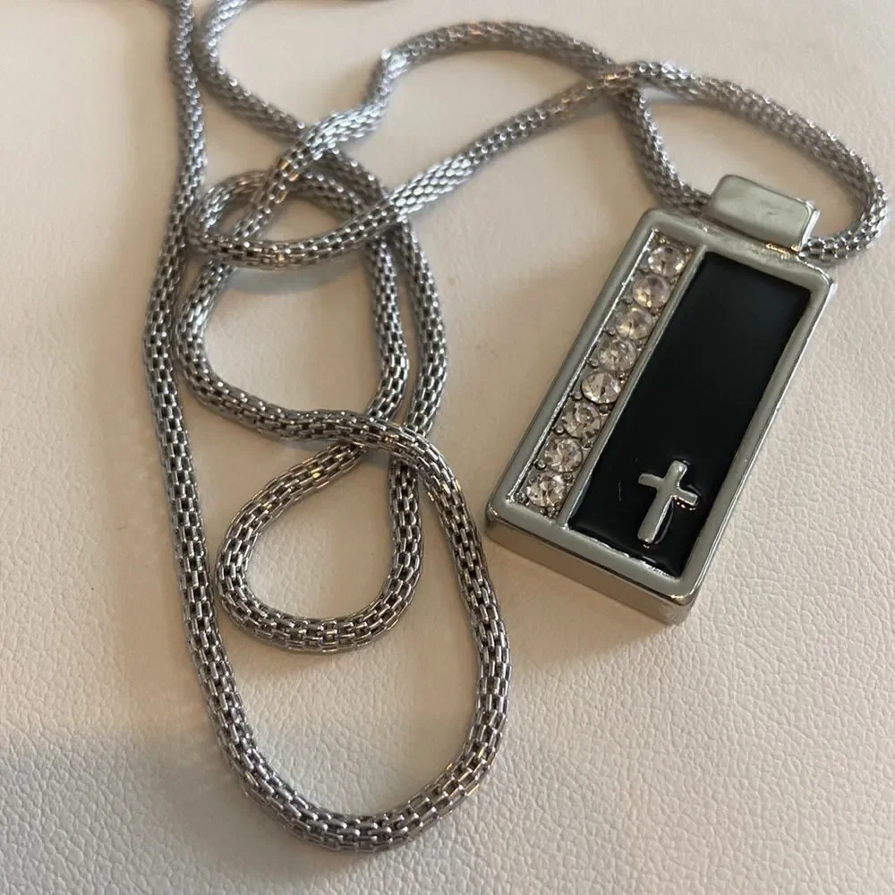 NWT Guess Cross Bling Necklace Color: Black/Silver Dog Tag